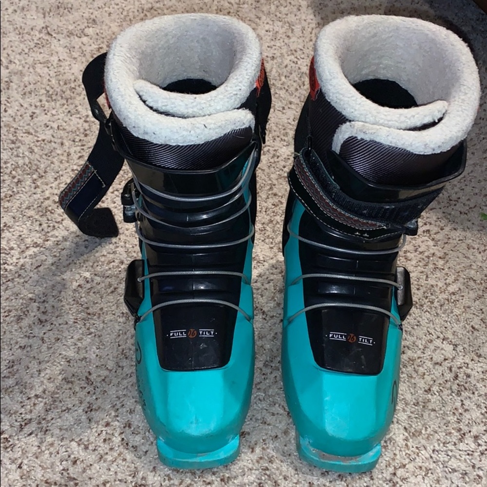 Full tilt ski Boots